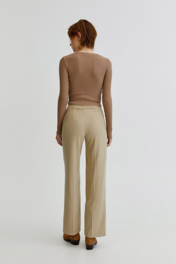 Ribbed Cropped T-Shirt With Buttons