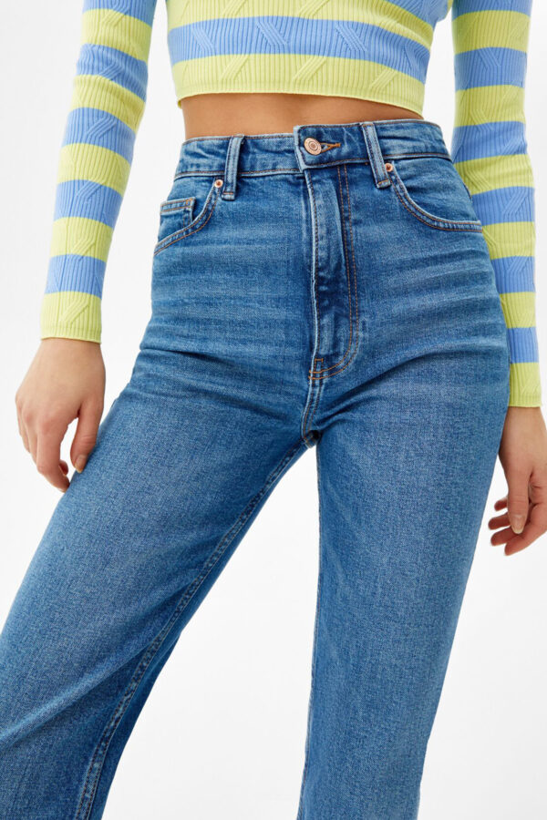 High-Rise Comfort Slim-Fit Straight-Fit Jeans