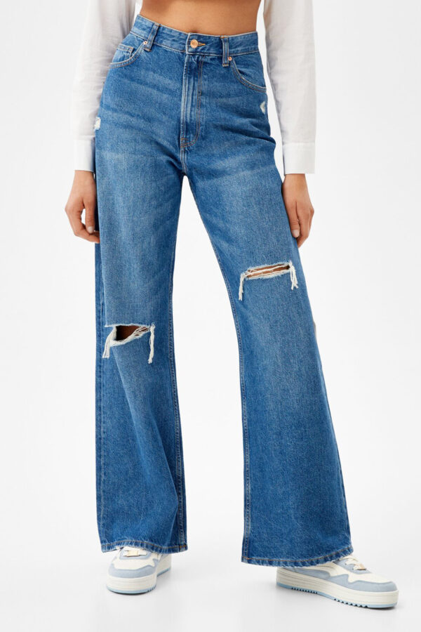 Ripped Wide-Leg ’90s Jeans