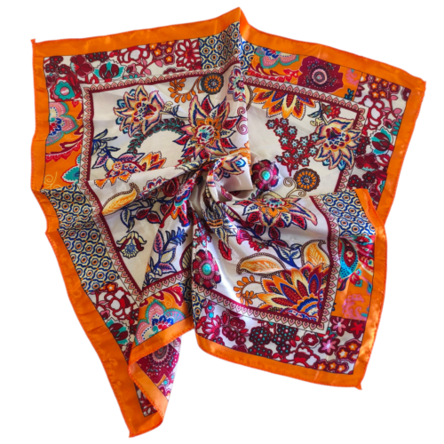 Pañuelos gatitos raso 50×50.