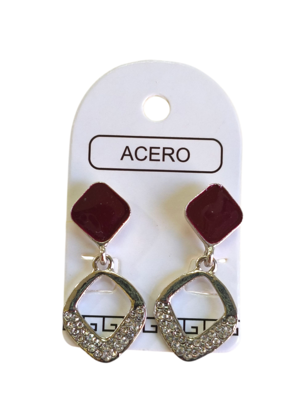 Aro AQ rombo esmaltado con colgante.