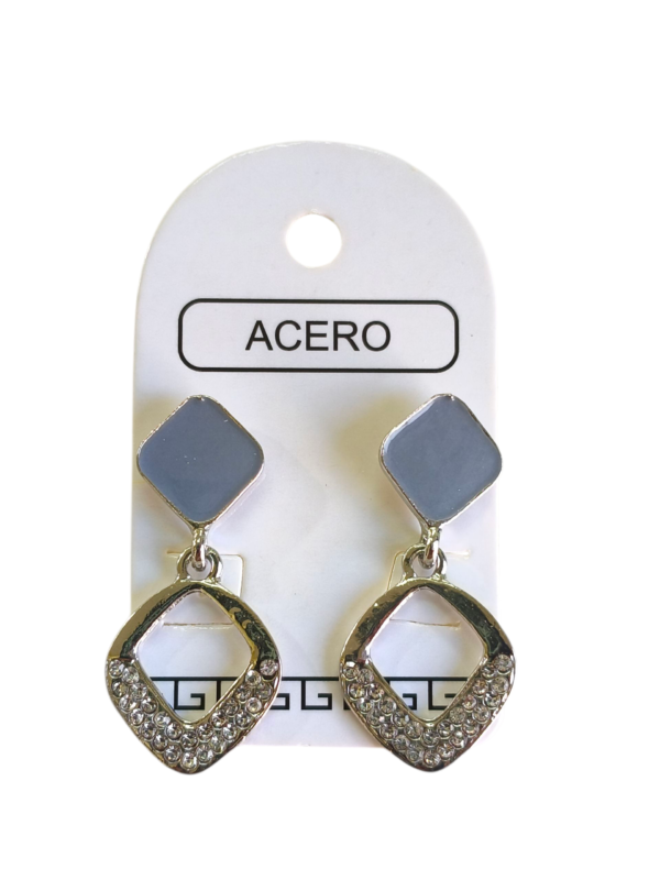 Aro AQ rombo esmaltado con colgante.