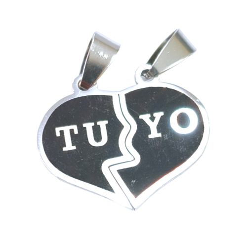 Dije AQ tu/yo esmaltado