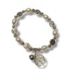 Pulsera fantasía con perlas y dijes (varios modelos)