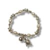 Pulsera fantasía con perlas y dijes (varios modelos)