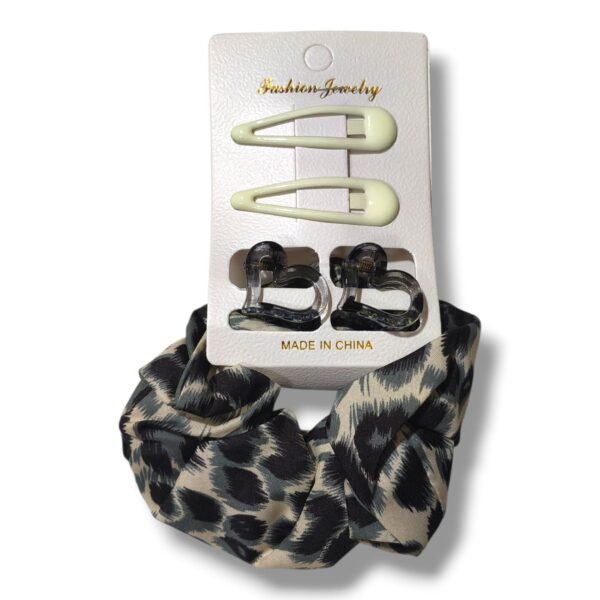 Set de trabitas+broches+scuncy
